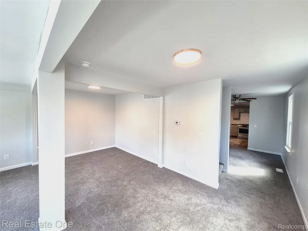 51 Elizabeth Street River Rouge City MI 48218
