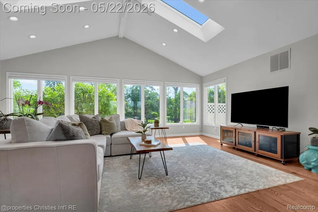 6225 Golfview Drive Bloomfield Charter Township MI 48301