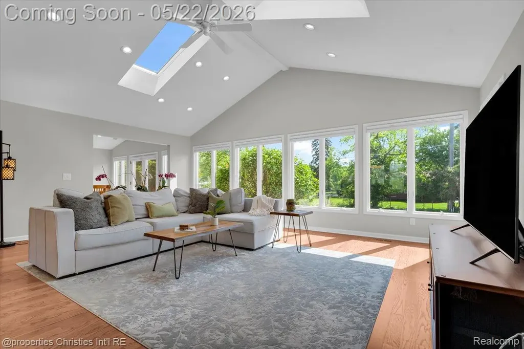 6225 Golfview Drive Bloomfield Charter Township MI 48301