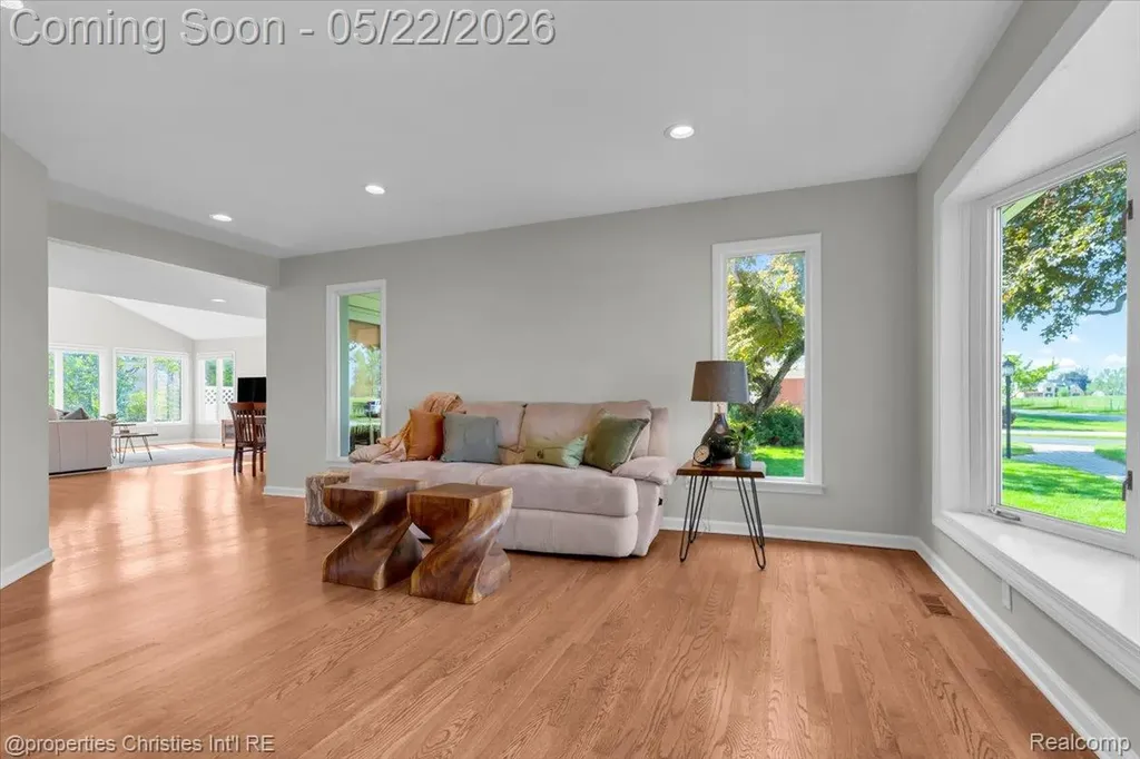 6225 Golfview Drive Bloomfield Charter Township MI 48301