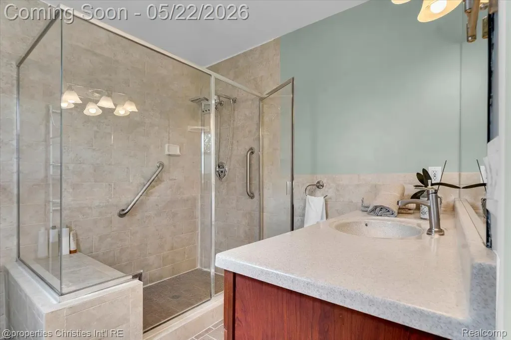 6225 Golfview Drive Bloomfield Charter Township MI 48301