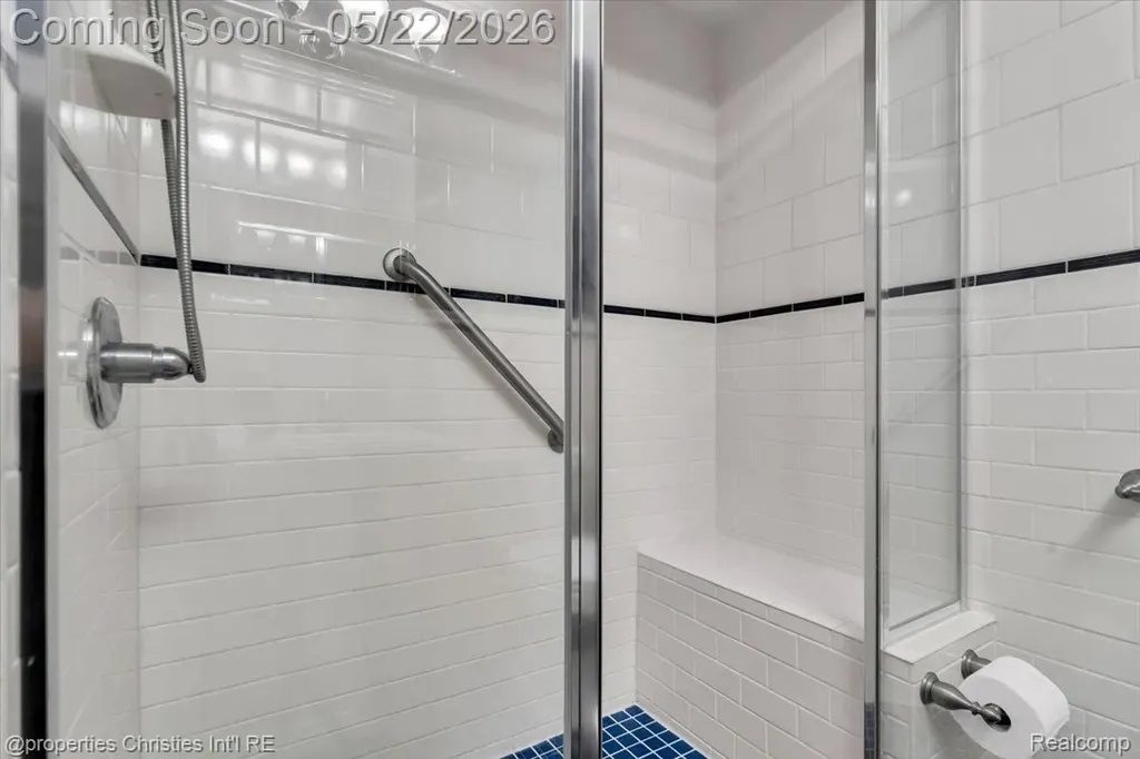 6225 Golfview Drive Bloomfield Charter Township MI 48301