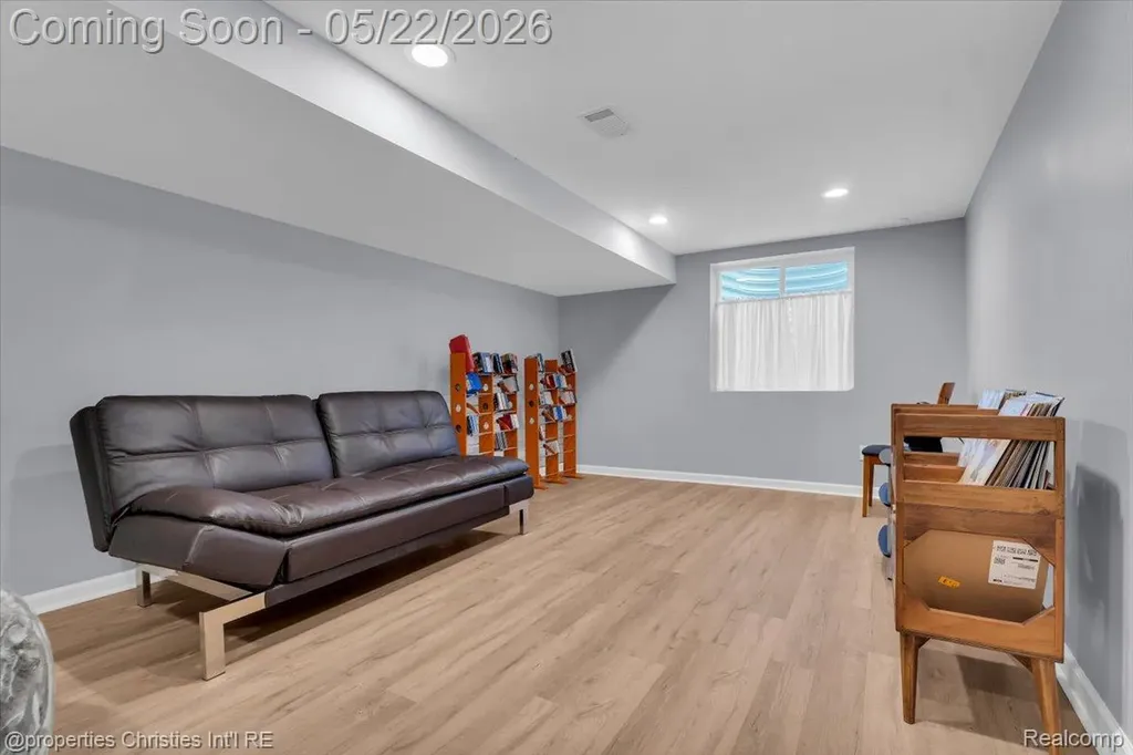 6225 Golfview Drive Bloomfield Charter Township MI 48301