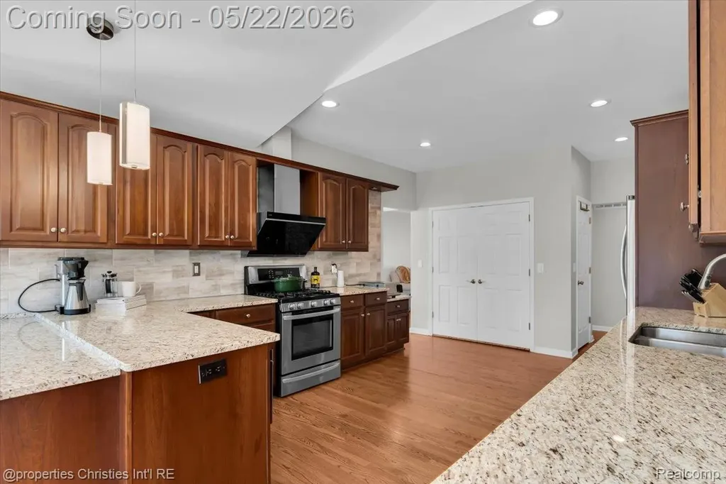 6225 Golfview Drive Bloomfield Charter Township MI 48301