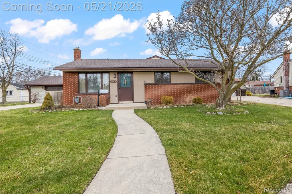 36436 Center Court Wayne City MI 48184