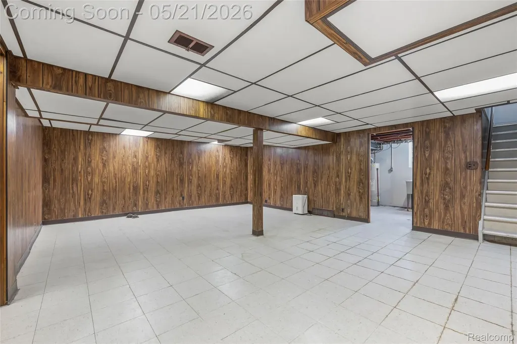 36436 Center Court Wayne City MI 48184