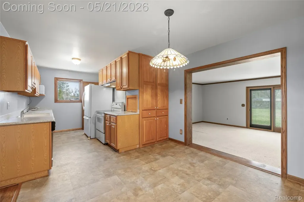 36436 Center Court Wayne City MI 48184