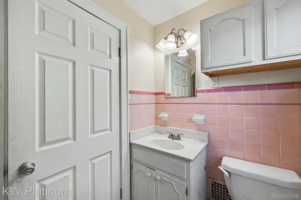1418 21st Street Port Huron City MI 48060