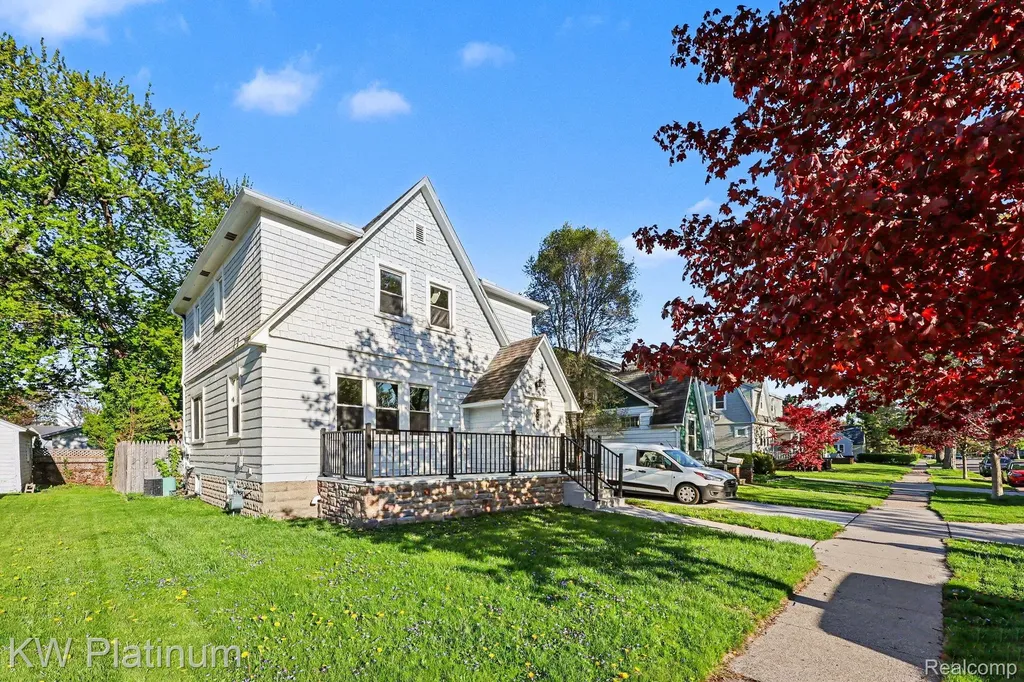 1418 21st Street Port Huron City MI 48060