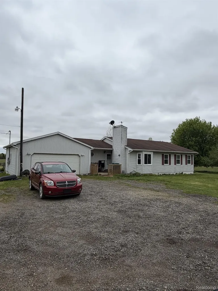 5200 Mayville Road Koylton Township MI 48760
