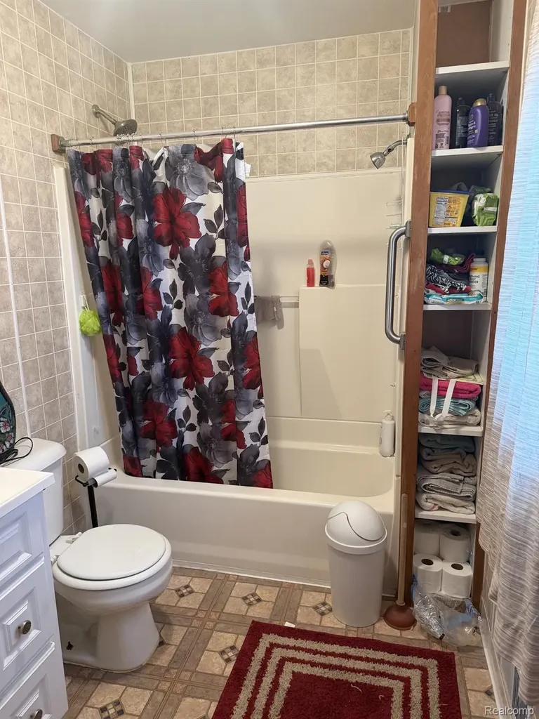 5200 Mayville Road Koylton Township MI 48760