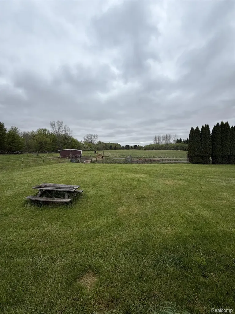 5200 Mayville Road Koylton Township MI 48760