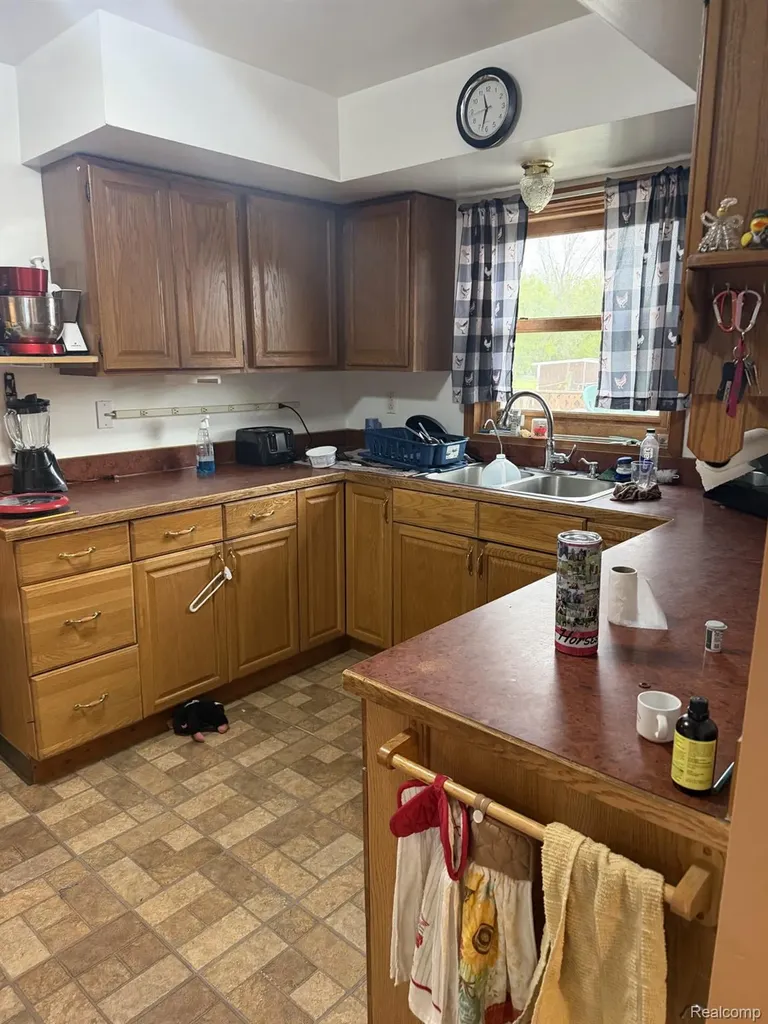 5200 Mayville Road Koylton Township MI 48760