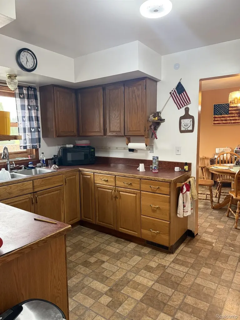 5200 Mayville Road Koylton Township MI 48760