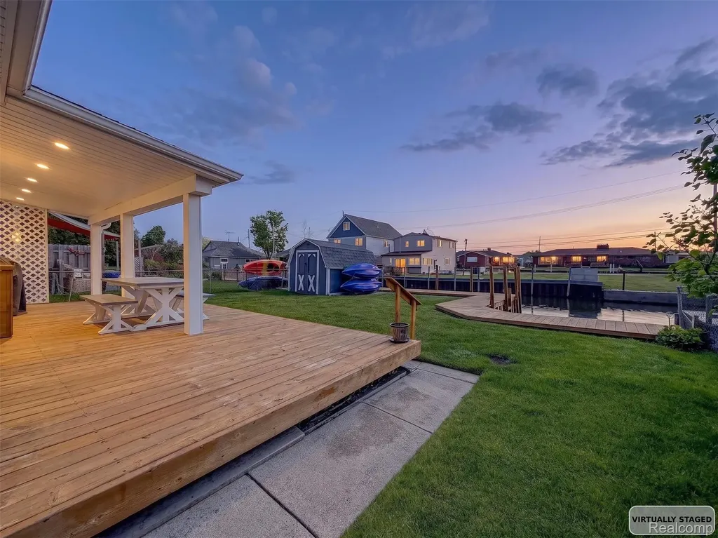 37884 Maplehill Street Harrison Charter Township MI 48045