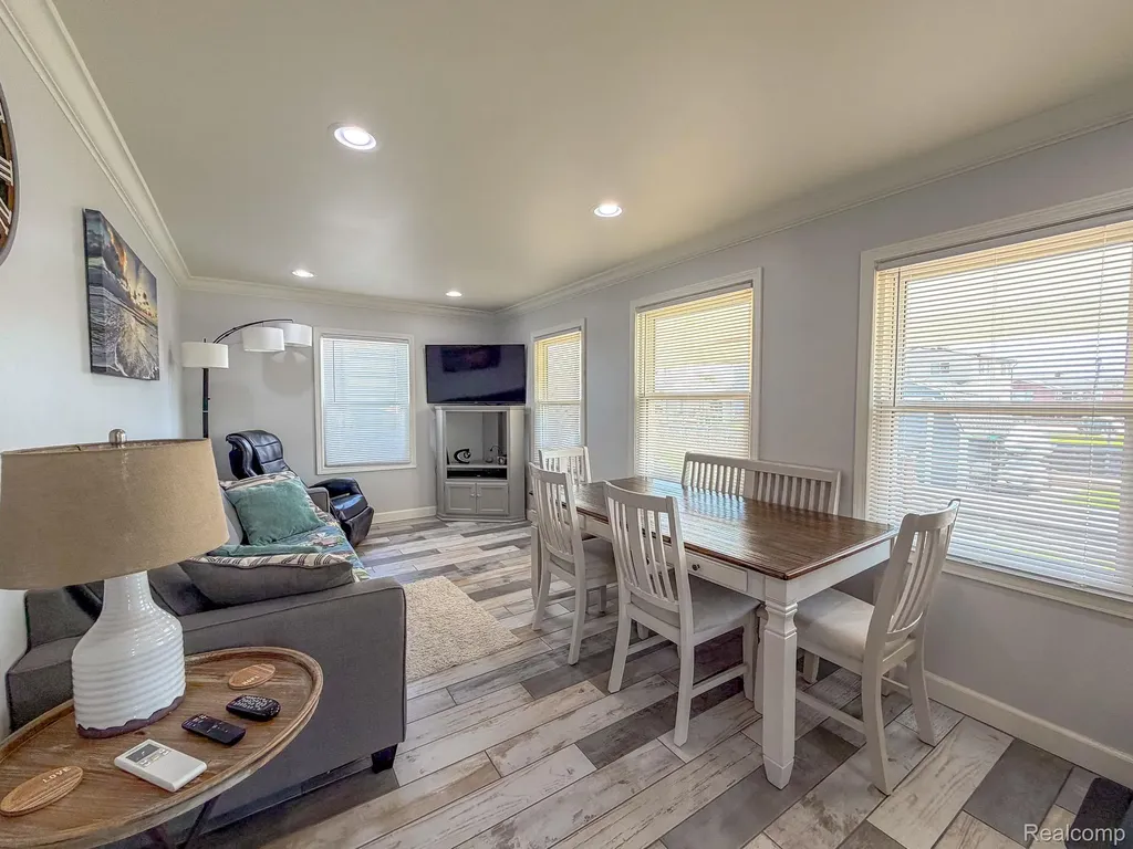 37884 Maplehill Street Harrison Charter Township MI 48045