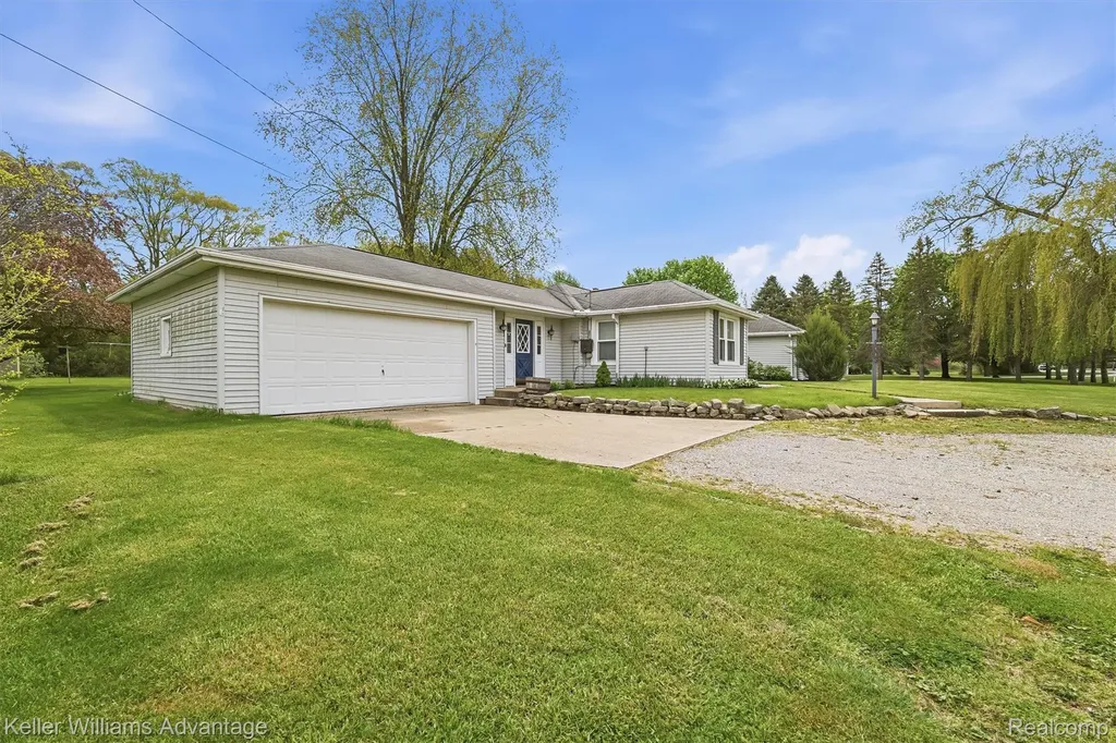 6595 Bray Road Tuscola Township MI 48768