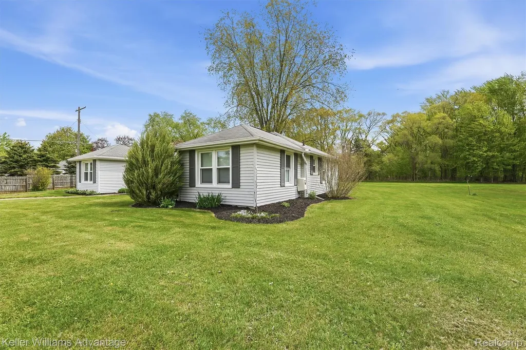 6595 Bray Road Tuscola Township MI 48768