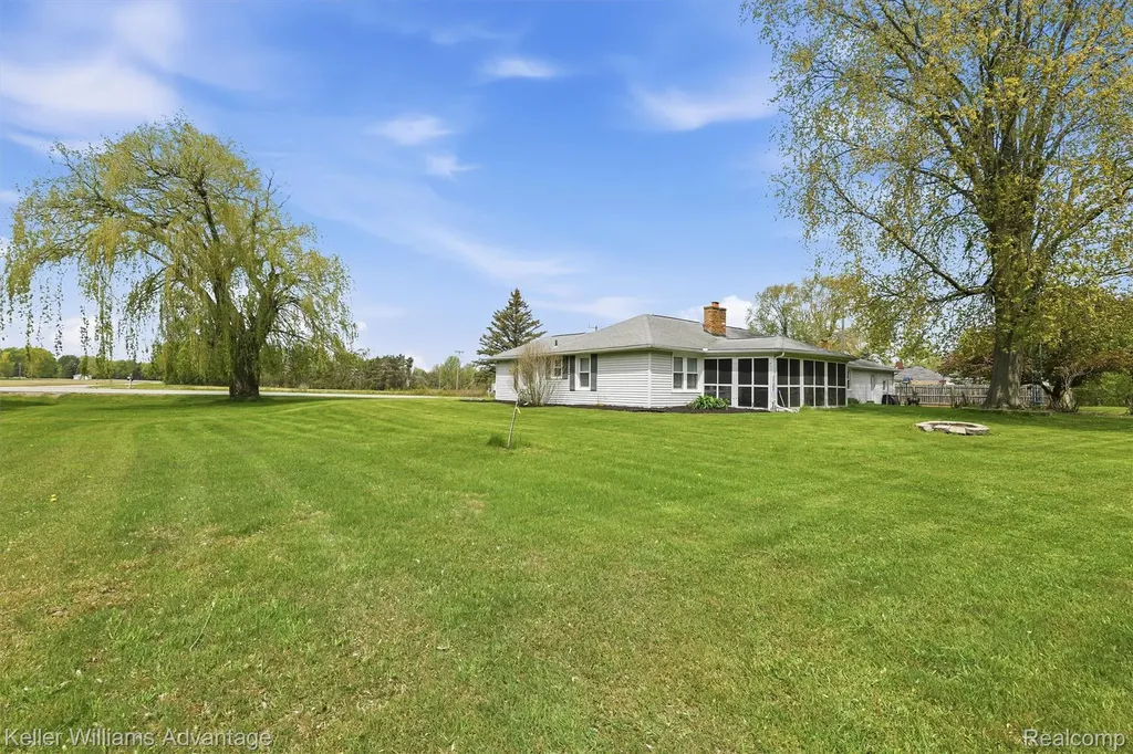 6595 Bray Road Tuscola Township MI 48768