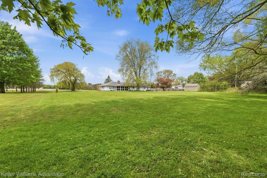 6595 Bray Road Tuscola Township MI 48768