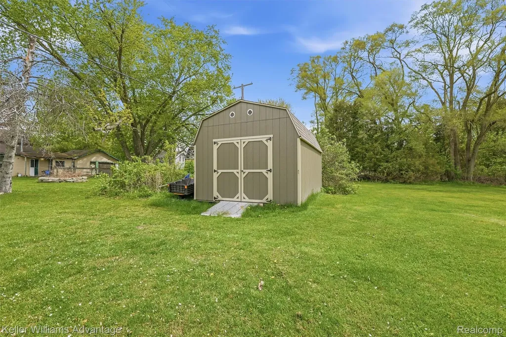 6595 Bray Road Tuscola Township MI 48768