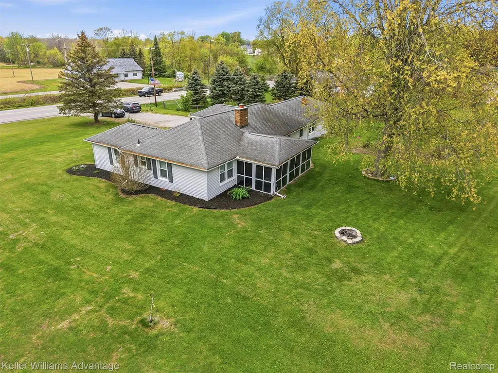 6595 Bray Road Tuscola Township MI 48768