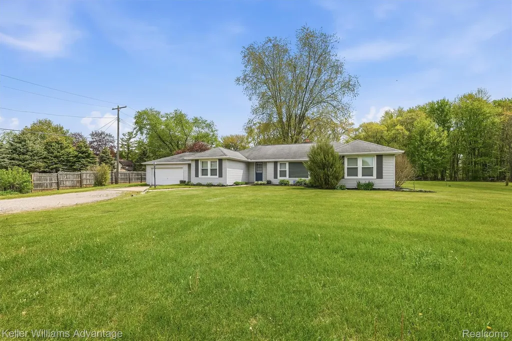 6595 Bray Road Tuscola Township MI 48768