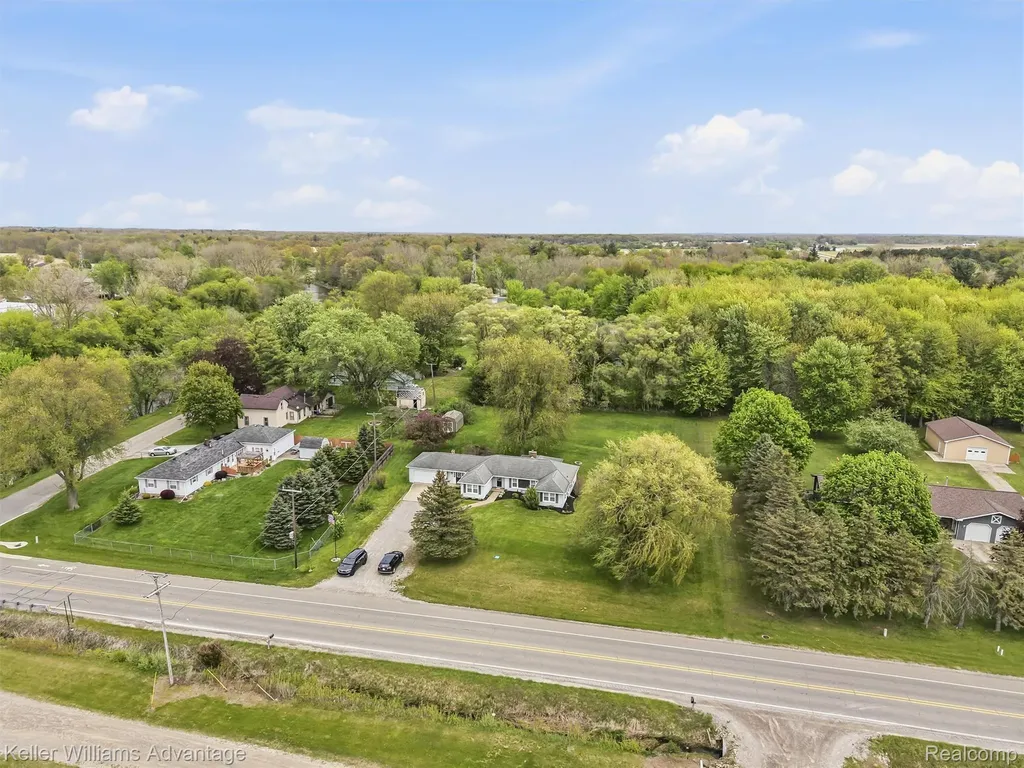 6595 Bray Road Tuscola Township MI 48768