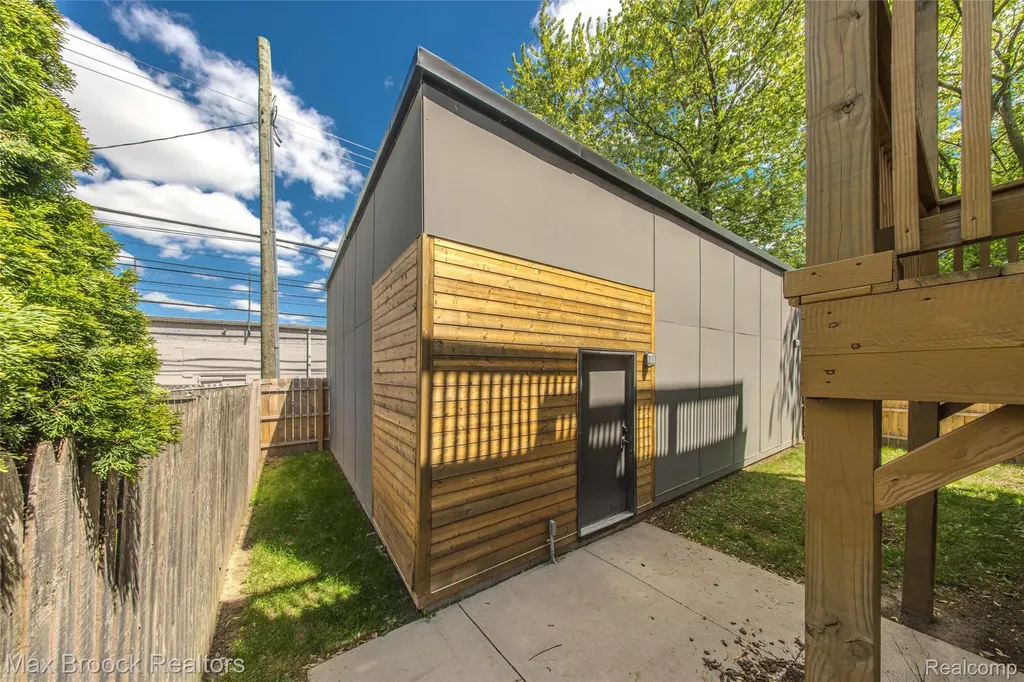 4530 Commonwealth Street Detroit City MI 48208