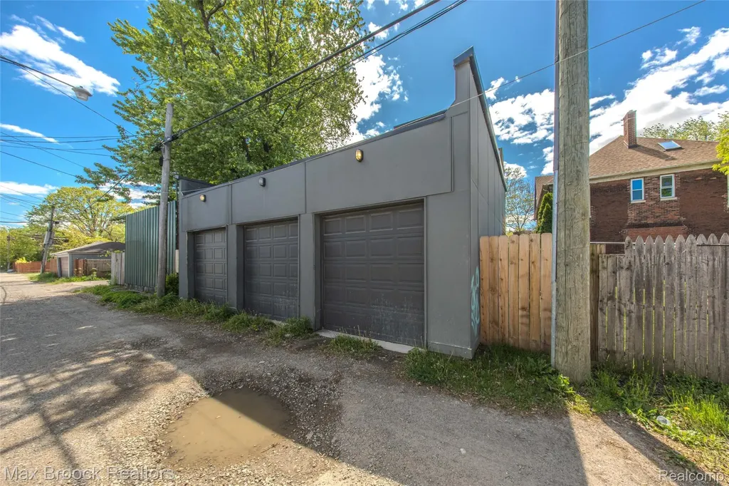 4530 Commonwealth Street Detroit City MI 48208