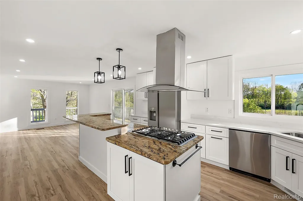 1585 Houghton Trail Groveland Township MI 48462