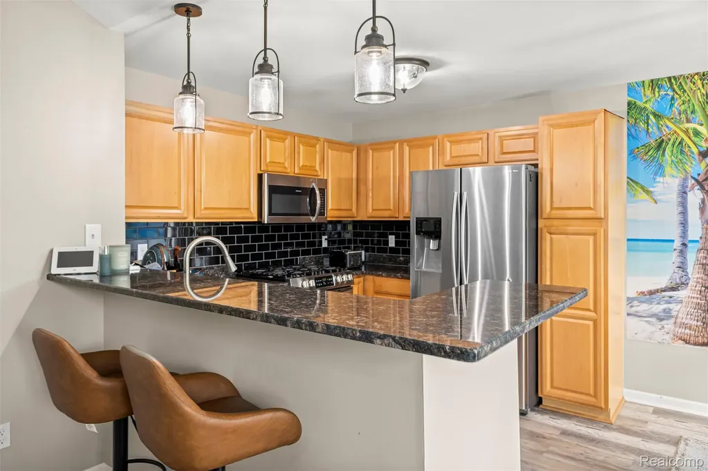 16015 Morningside Northville Township MI 48168