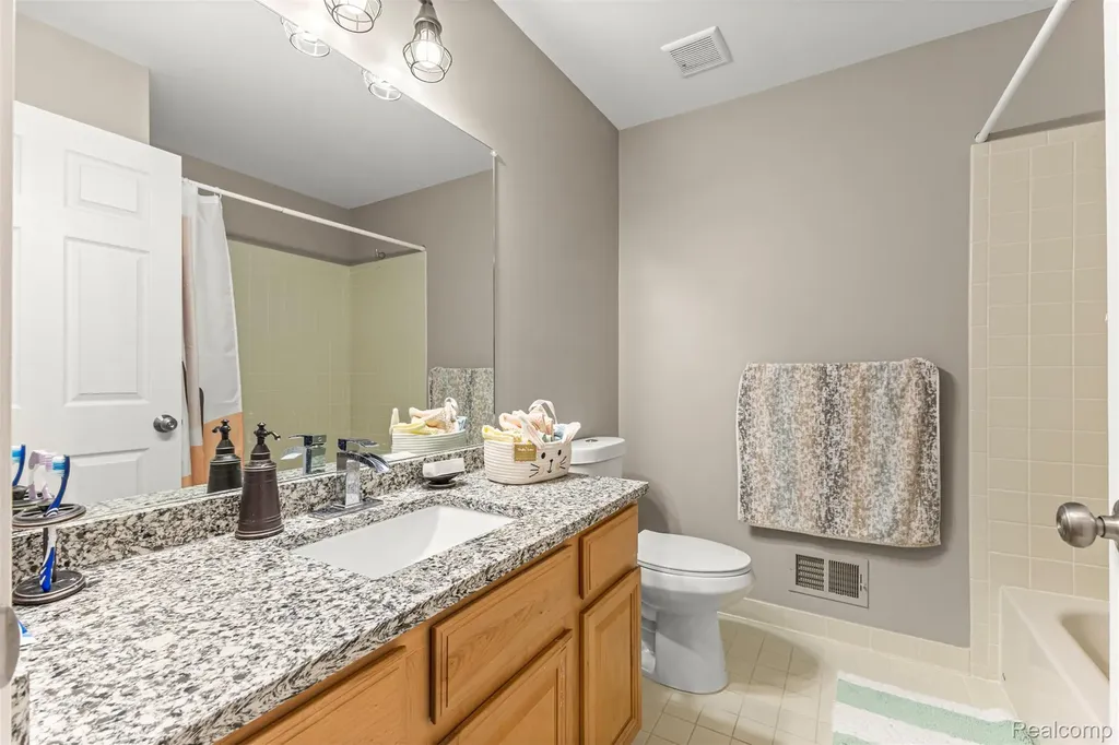 16015 Morningside Northville Township MI 48168