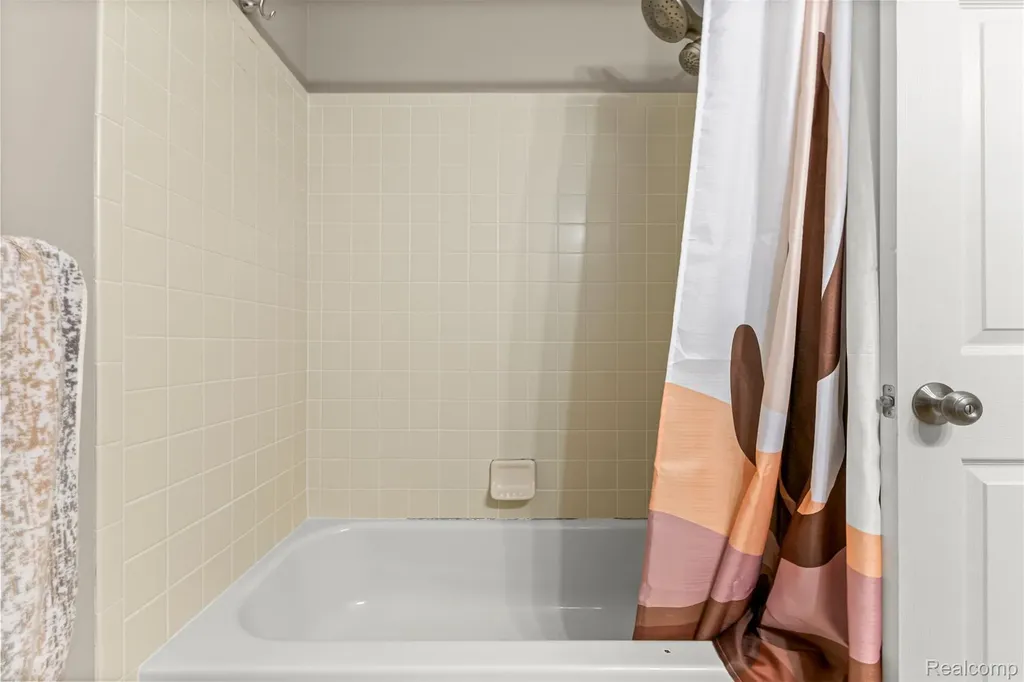 16015 Morningside Northville Township MI 48168