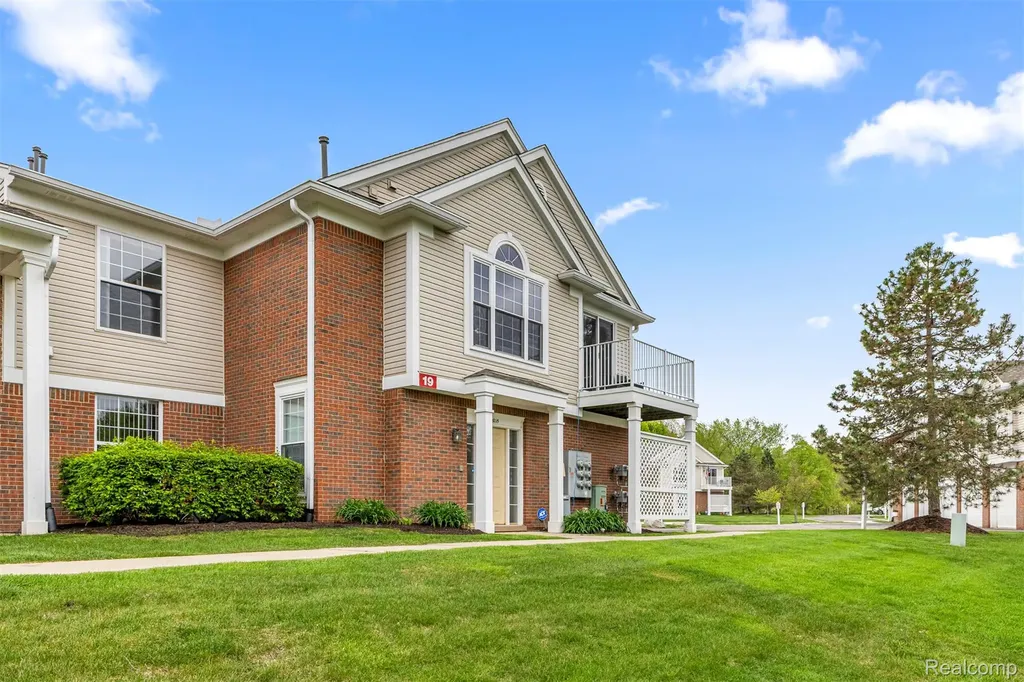 16015 Morningside Northville Township MI 48168