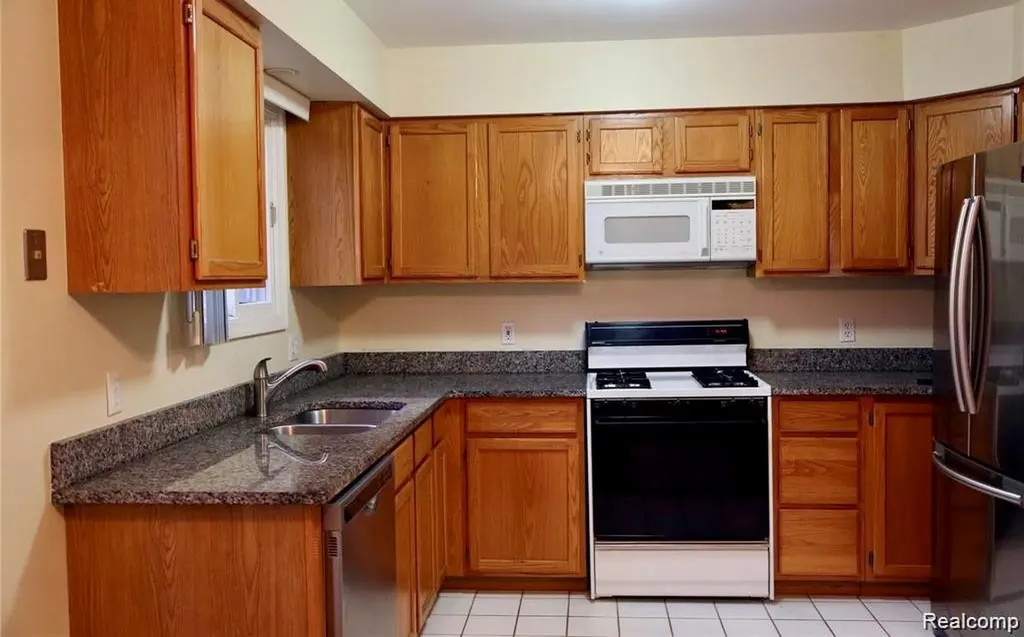 159 Coolidge Road Birmingham City MI 48009