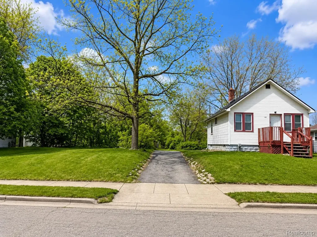 148 Russell Street Pontiac City MI 48342