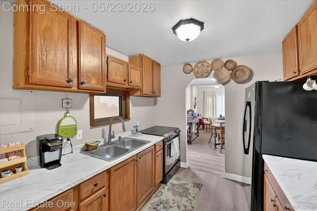 28304 Eton Street Westland City MI 48186