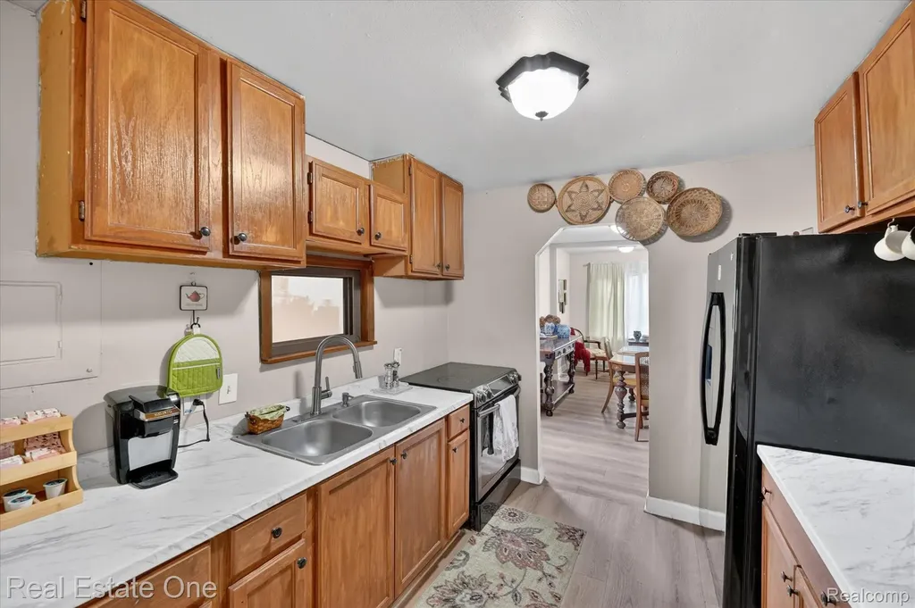 28304 Eton Street Westland City MI 48186