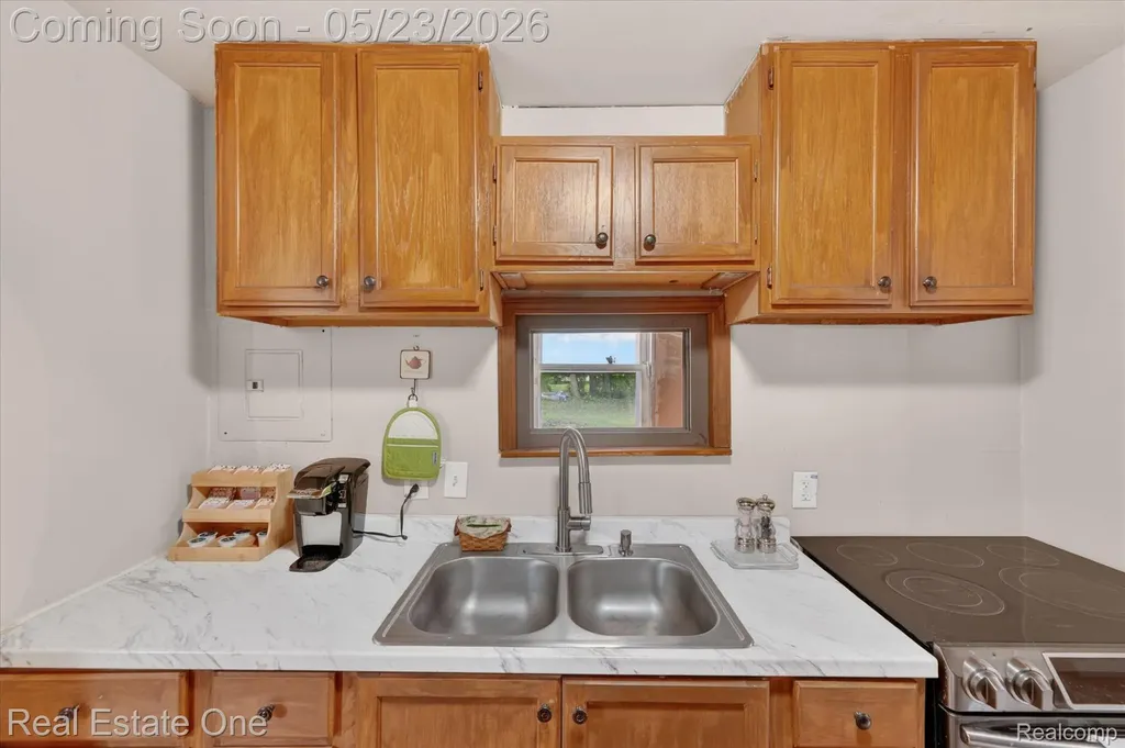 28304 Eton Street Westland City MI 48186