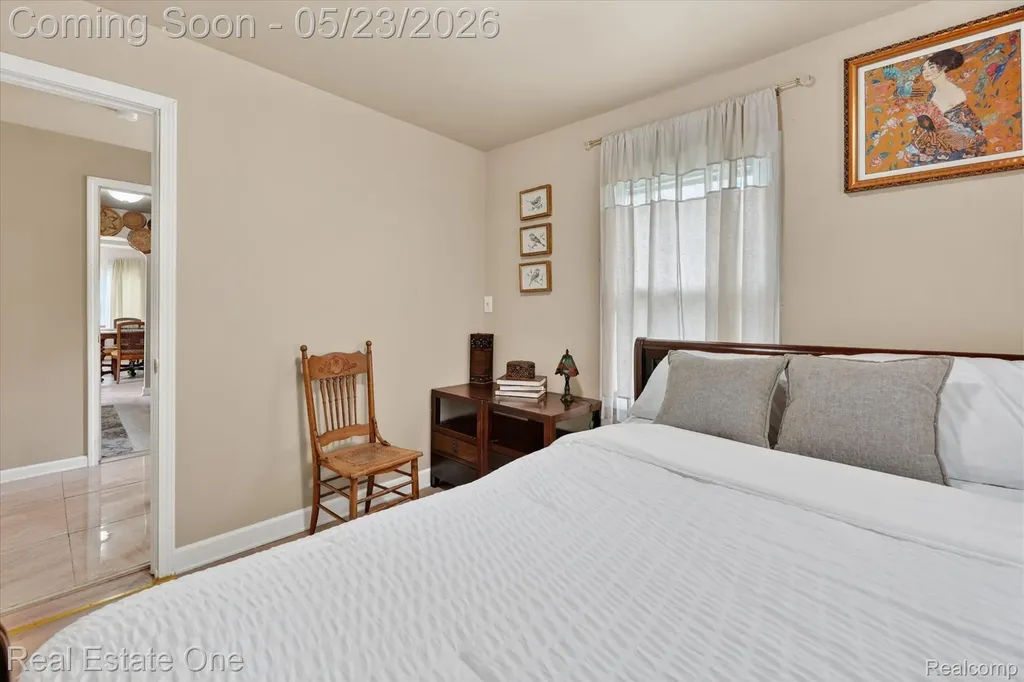 28304 Eton Street Westland City MI 48186