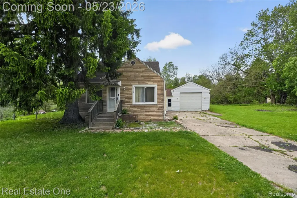 28304 Eton Street Westland City MI 48186