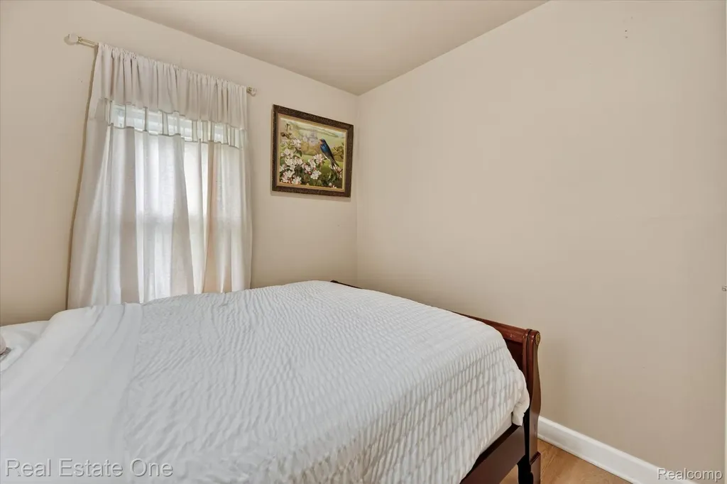 28304 Eton Street Westland City MI 48186