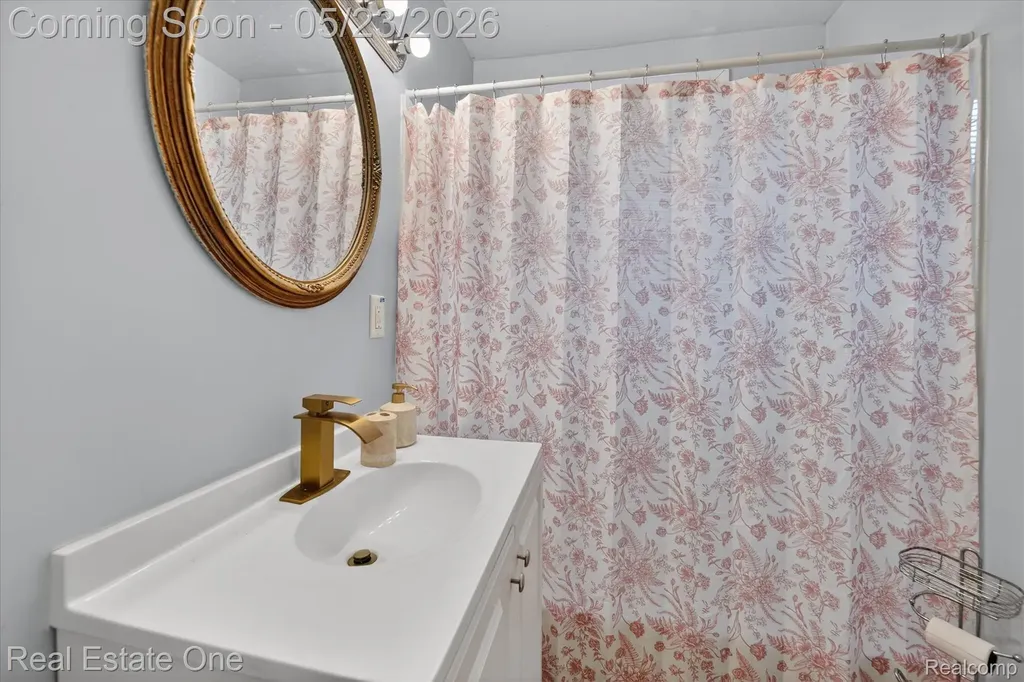 28304 Eton Street Westland City MI 48186