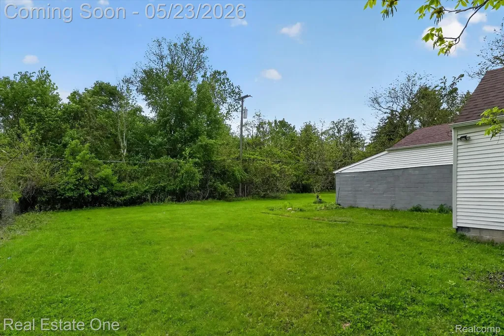 28304 Eton Street Westland City MI 48186