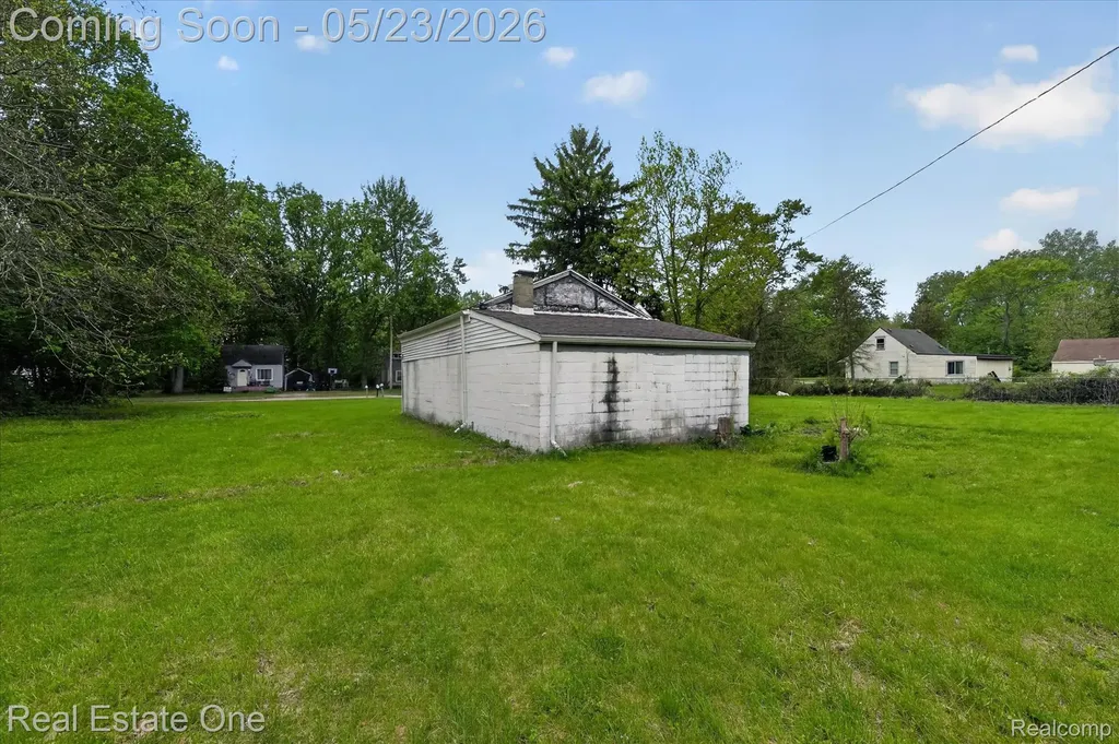 28304 Eton Street Westland City MI 48186