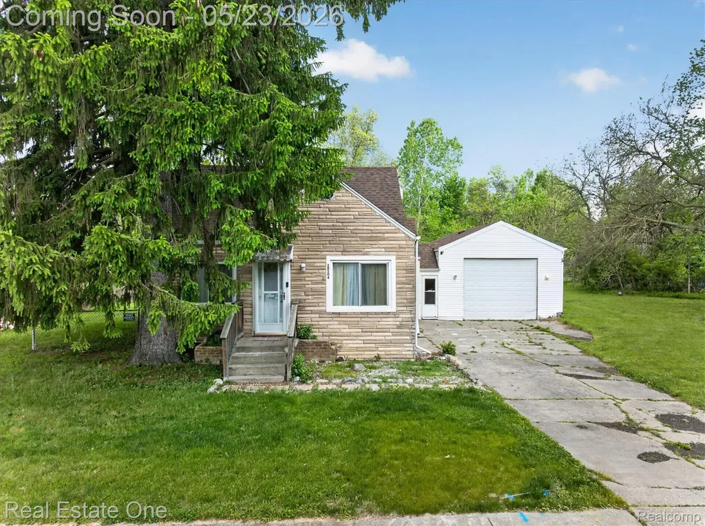 28304 Eton Street Westland City MI 48186