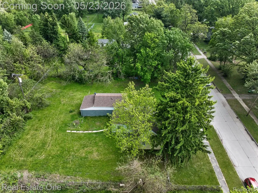 28304 Eton Street Westland City MI 48186