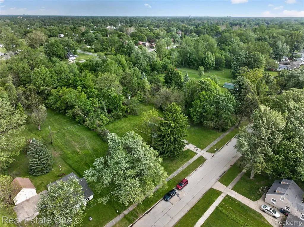 28304 Eton Street Westland City MI 48186