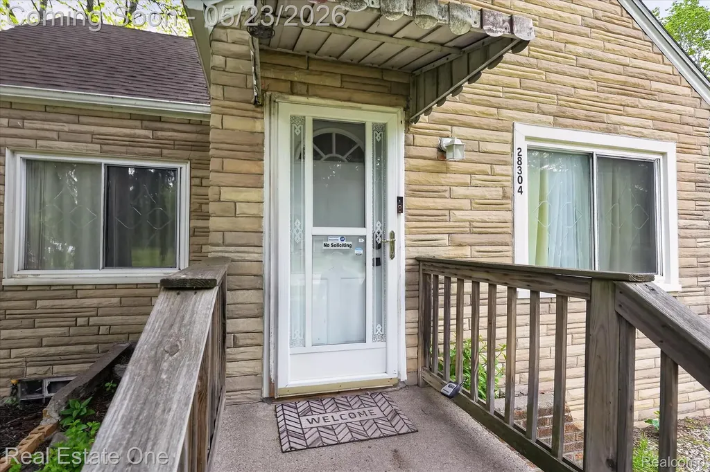 28304 Eton Street Westland City MI 48186